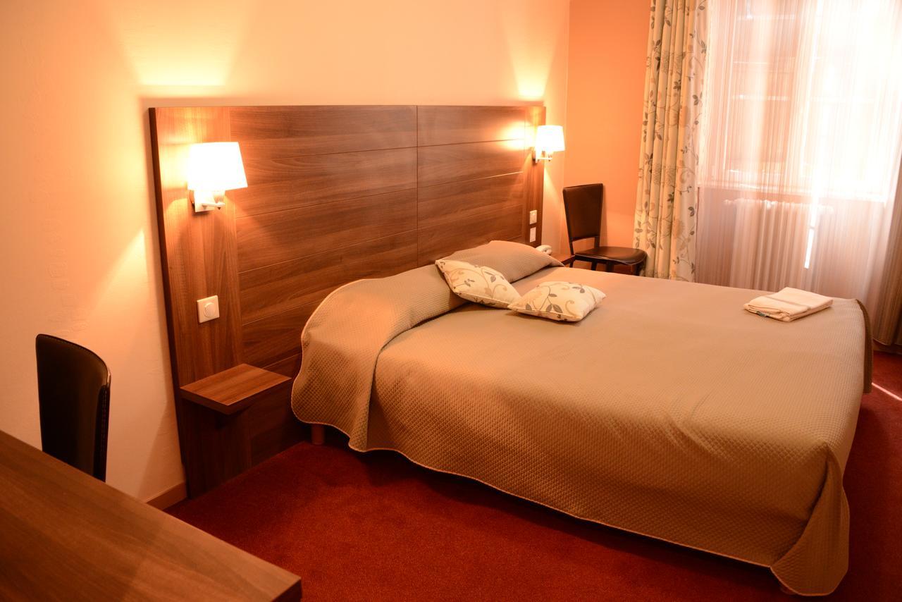 Hotel De Bourgogne La Clayette Екстериор снимка