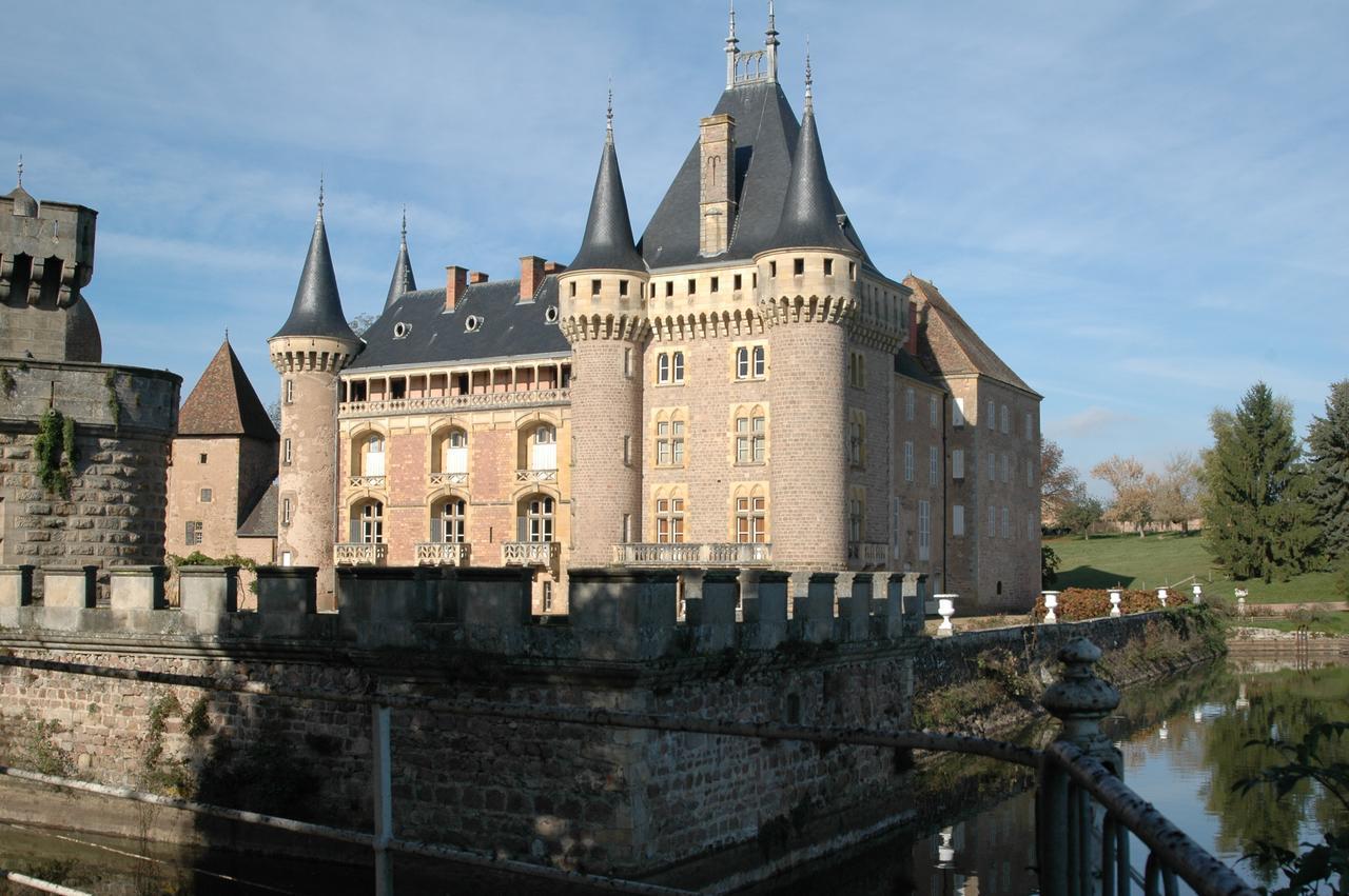 Hotel De Bourgogne La Clayette Екстериор снимка